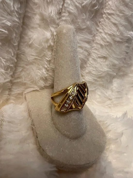 Gold-Tone Geometric Crystal Accent Women's Ring Size 6.5 - Picture 3 of 5